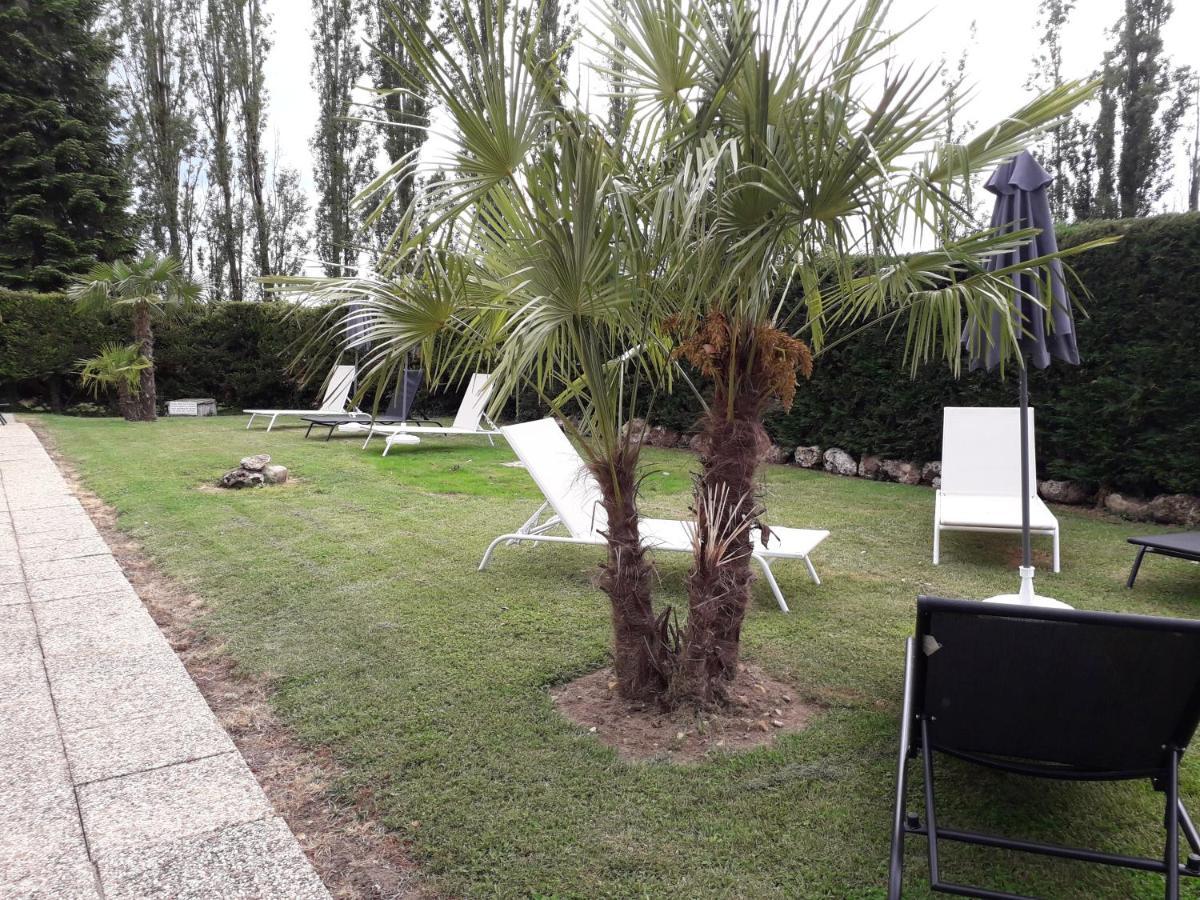 Domaine De L'Orisse Hotel Varennes-sur-Allier Exterior photo